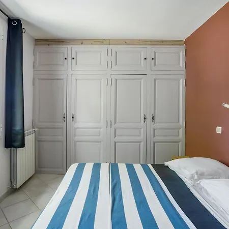 Charmante A Avec Piscine Privee